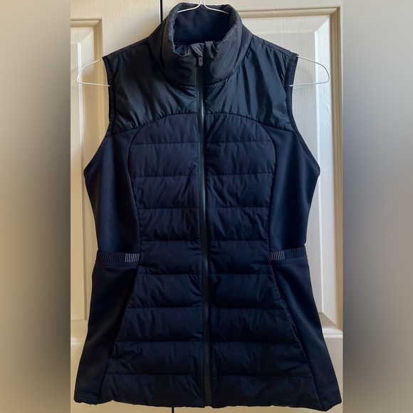 🍒LULULEMON sz 10 DOWN FOR IT ALL VEST Classic BLACK Jacket 700-Fill Down